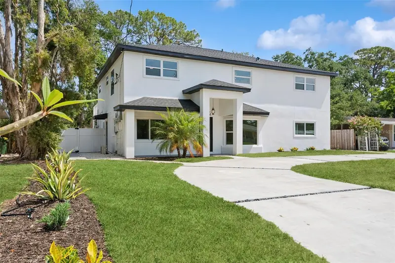 2655 Bay St, FL