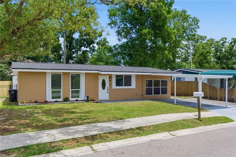 907 Leisure Ave, FL