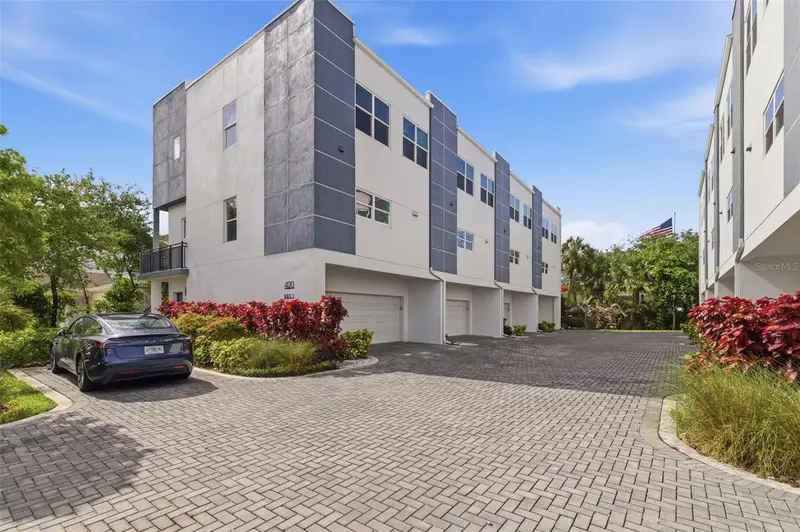 4120 W Northa St #6, FL