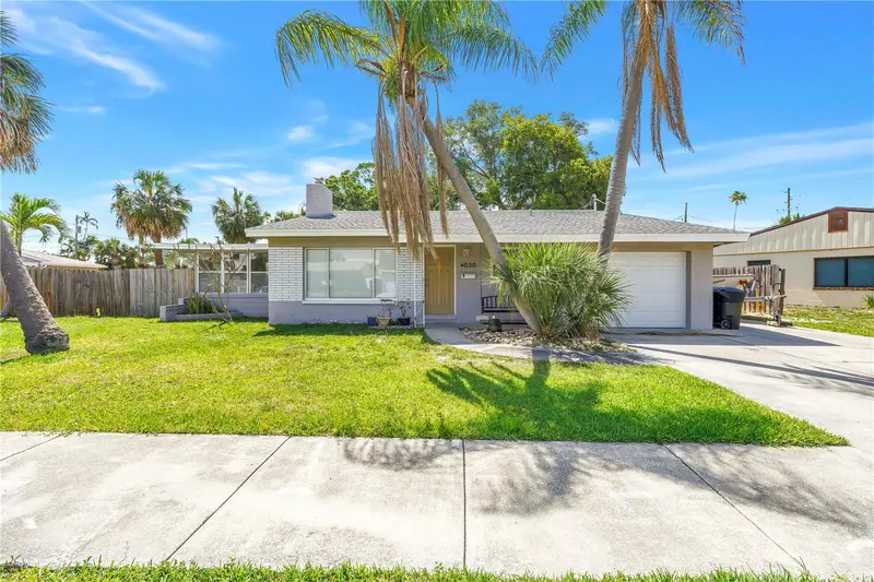 4030 Overlook Dr Ne, FL