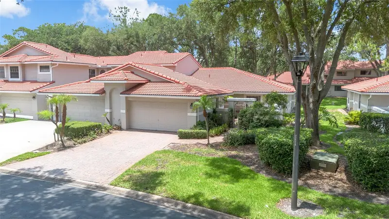 8237 Breeze Cove Ln, FL