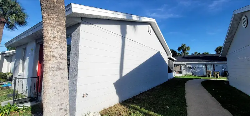 13 Lake Villa Way, FL