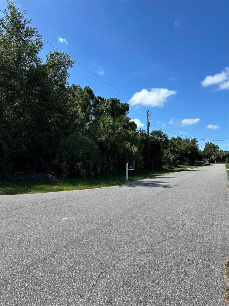 Clovelon St, FL