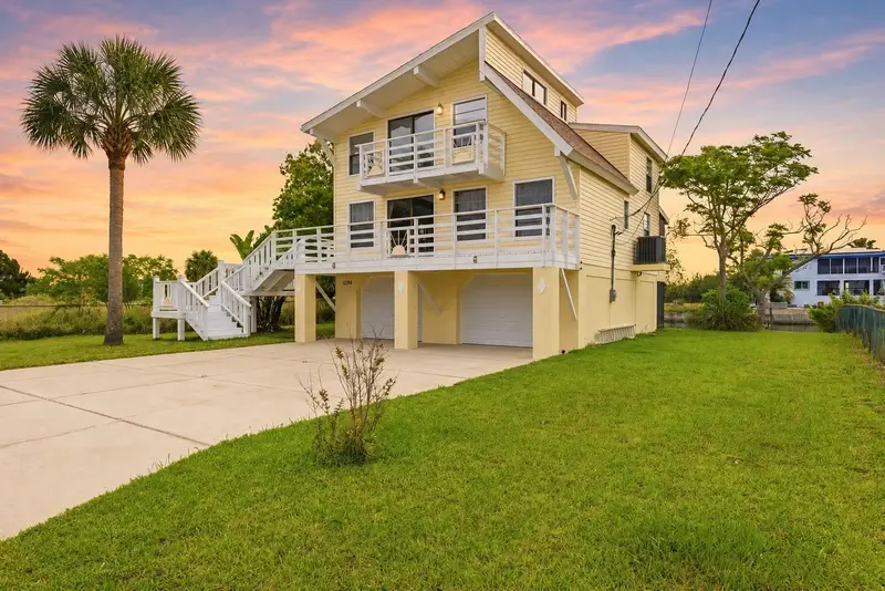 3294 Gardenia Dr, FL