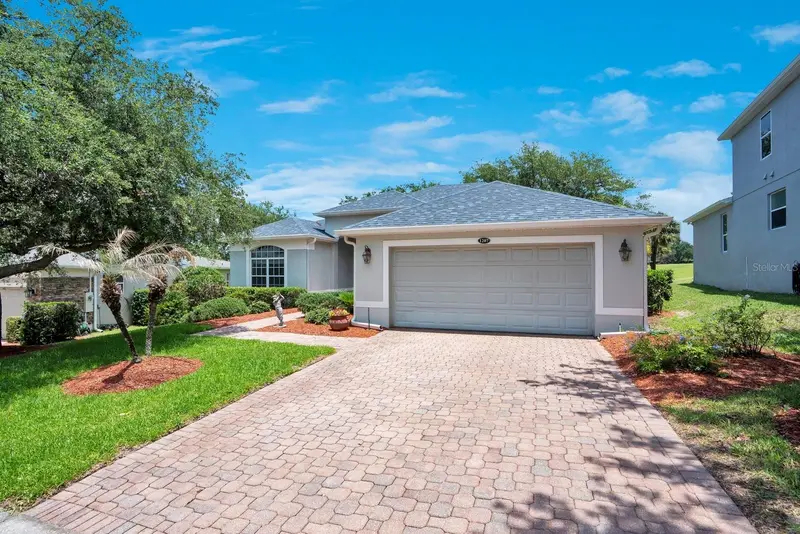 1207 Legendary Blvd, FL