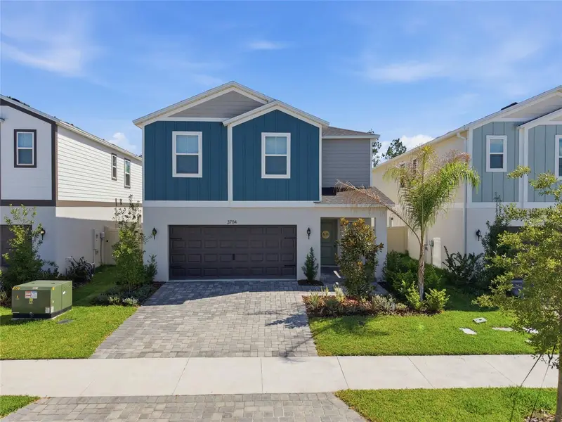 37114 Sagemoor Dr, FL