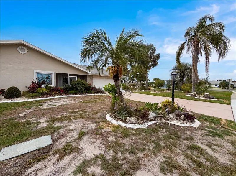 1838 N Pebble Beach Blvd, FL