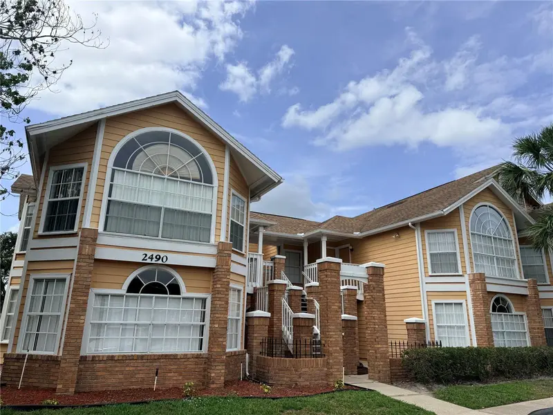 2490 Sweetwater Club Cir #67, FL