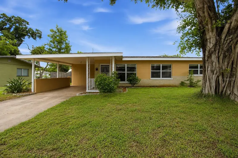 330 Crosby Ct, FL