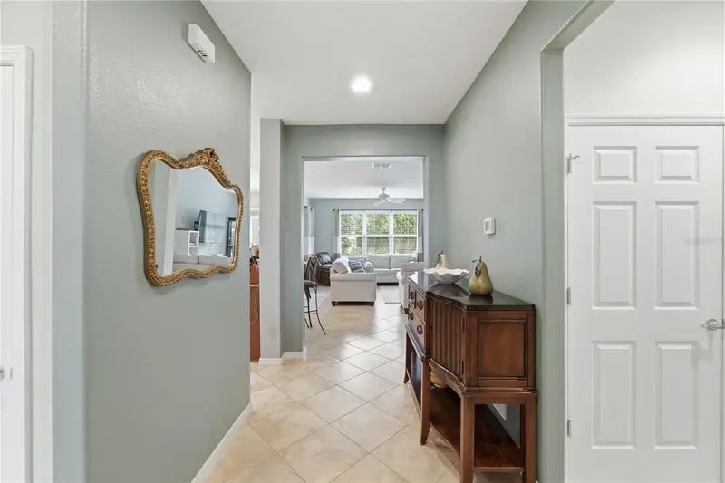 212 Granada Ln, FL
