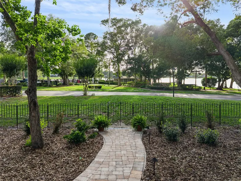 110 Whitley Bay Ln, FL