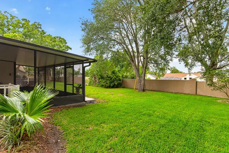 2728 Bentley Dr, FL
