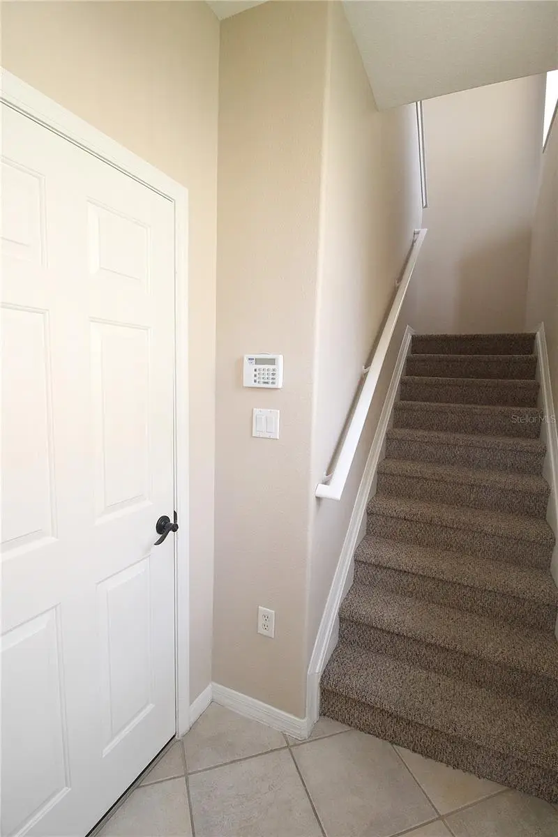 3474 Parkridge Cir #32-203, FL