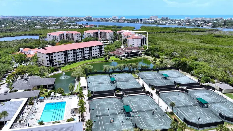 5420 Eagles Point Cir #406, FL