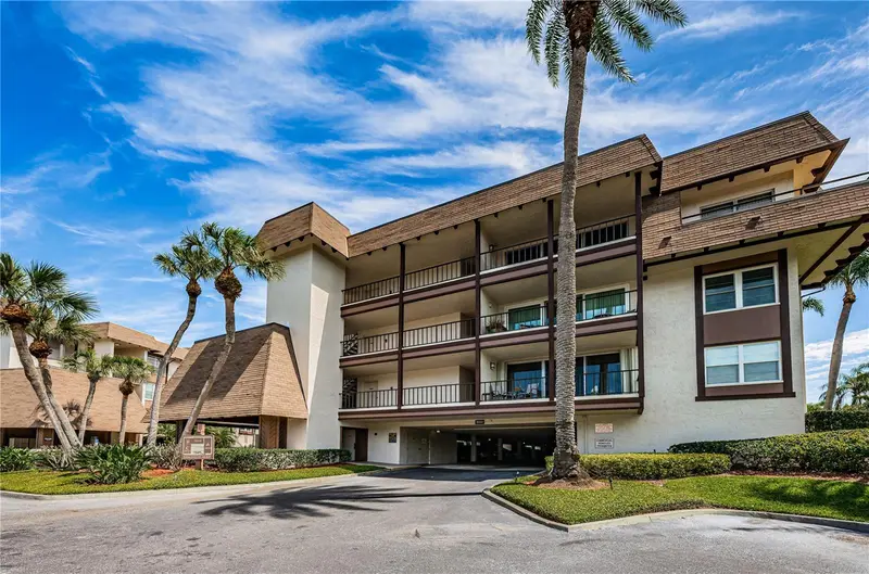 3021 Countryside Blvd #26a, FL