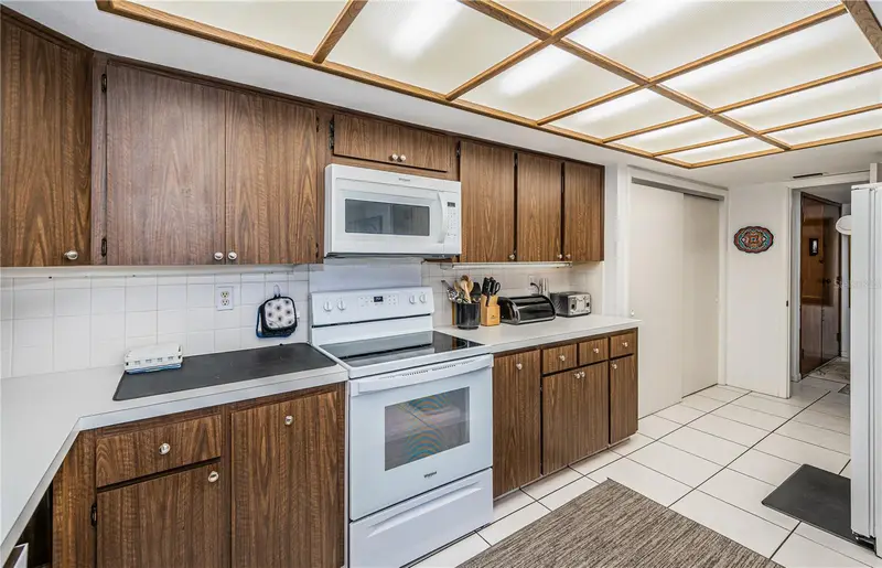 3021 Countryside Blvd #26a, FL