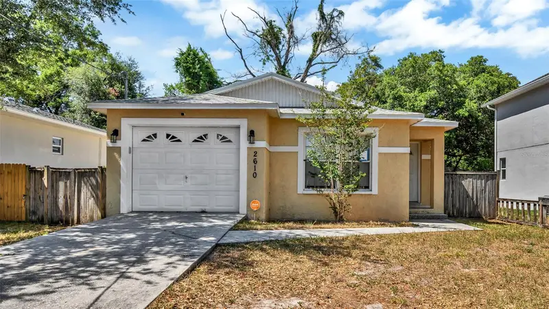 2610 E Lake Ave, FL