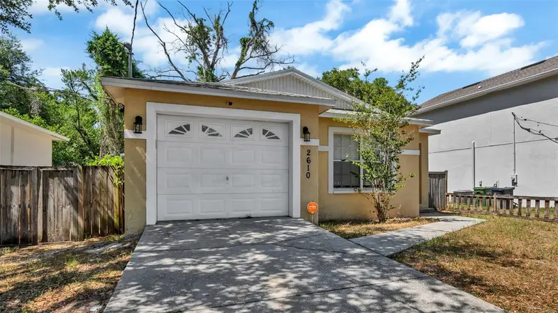 2610 E Lake Ave, FL