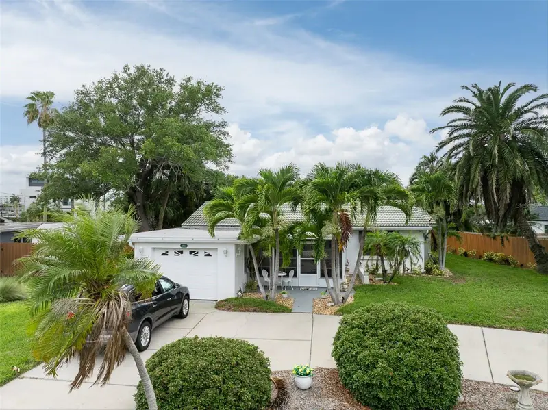 55 A Dolphin Dr, FL