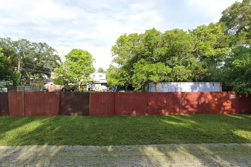 00 N 3rd St N, FL