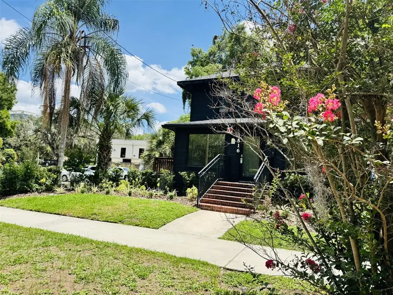 516 E Jackson St, FL