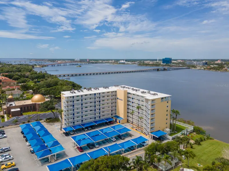 145 N Halifax Ave #711, FL