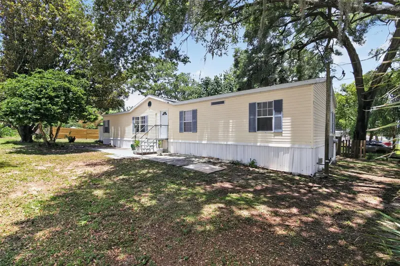102 Third St, FL