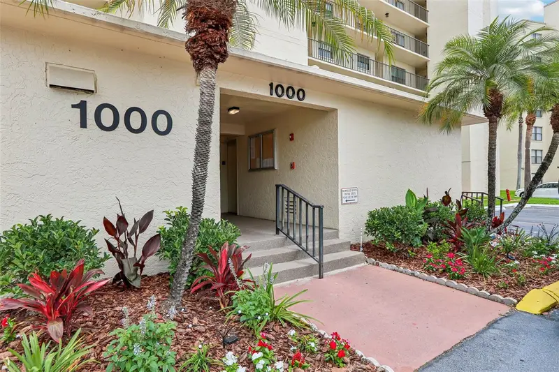 1000 Cove Cay Dr #3a, FL