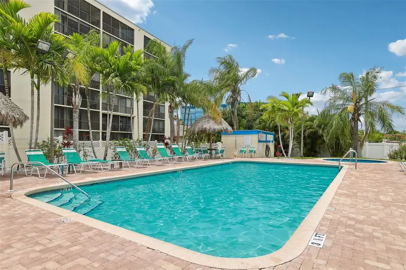 1000 Cove Cay Dr #3a, FL
