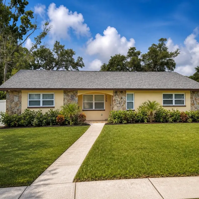 324 42nd Ave N, FL