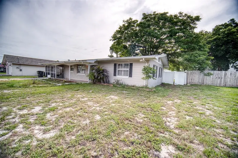 132 Longfellow Rd, FL