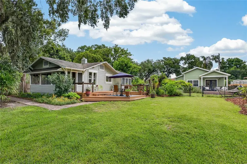 1800 Carlton Dr, FL