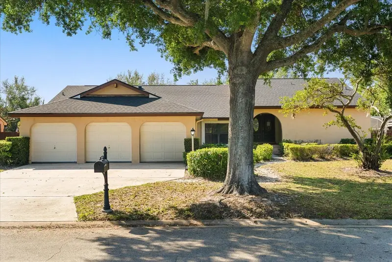 6135 Crystal View Dr, FL