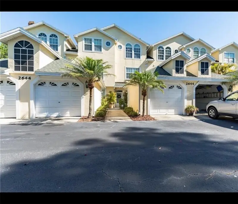 2644 Sabal Springs Dr #3, FL