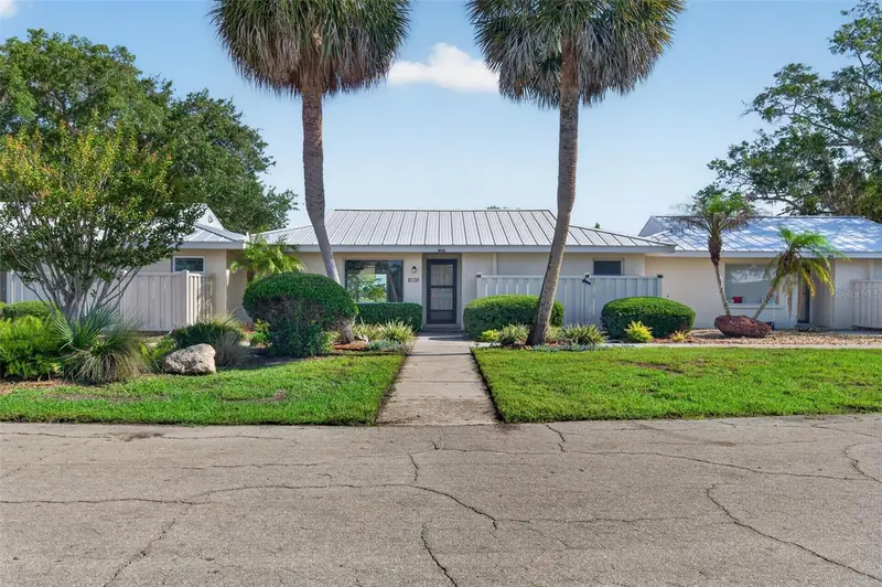 11643 W King Fisher Ct #200, FL
