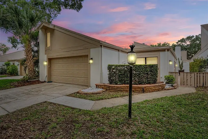360 S Woodlands Dr, FL