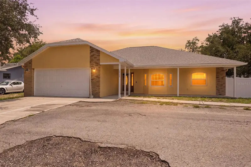 10154 Spring Hill Dr, FL