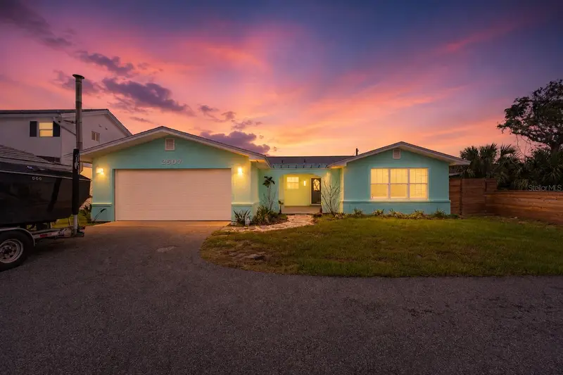 2507 S Peninsula Dr, FL