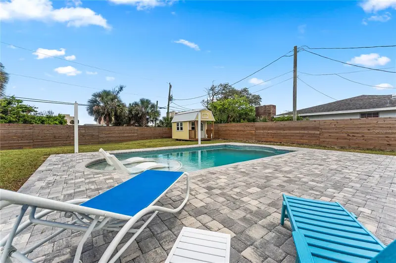 2507 S Peninsula Dr, FL