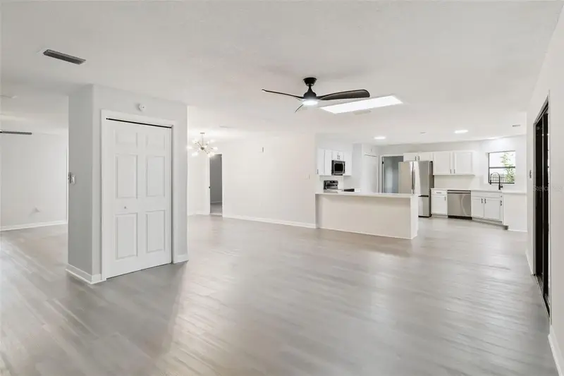 1760 Harbor Oaks Pl, FL