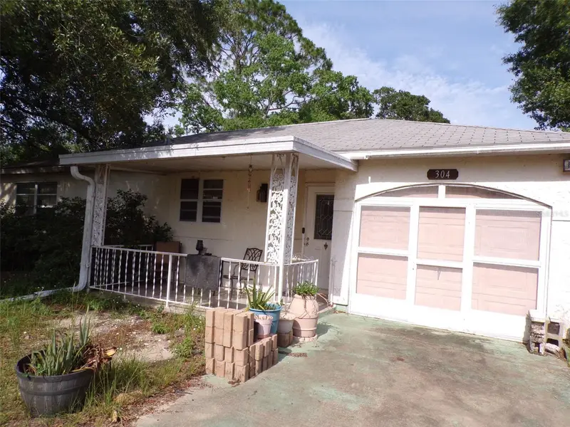 304 Oak Track Way, FL