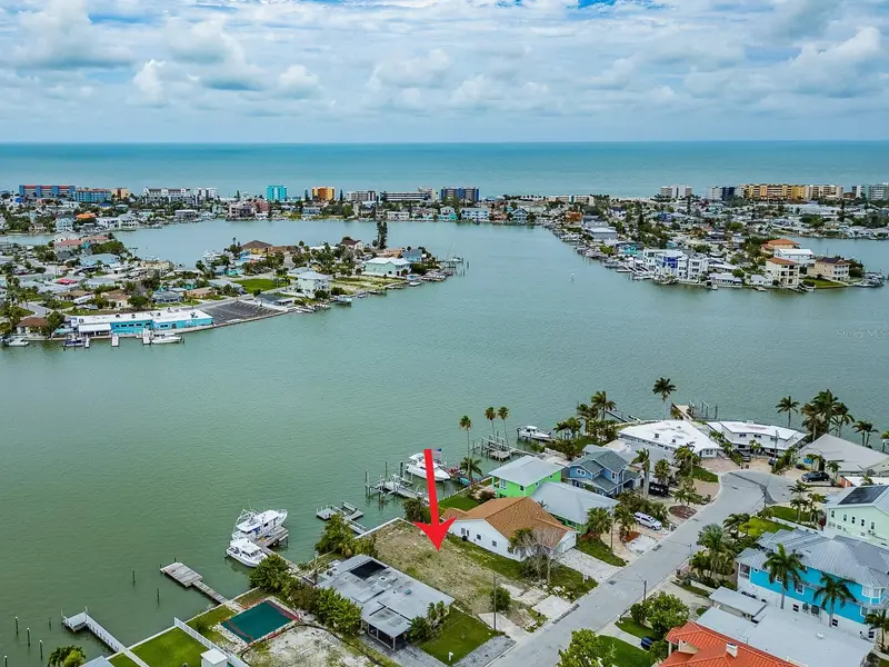 813 Bay Point Dr, FL