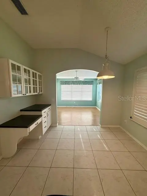 724 Vista Pl, FL