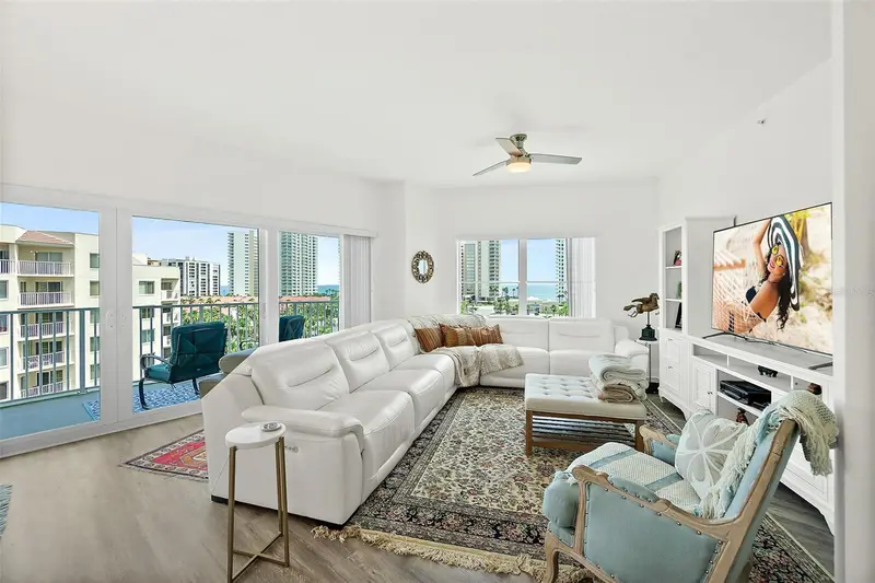 2 Oceans West Blvd #606, FL
