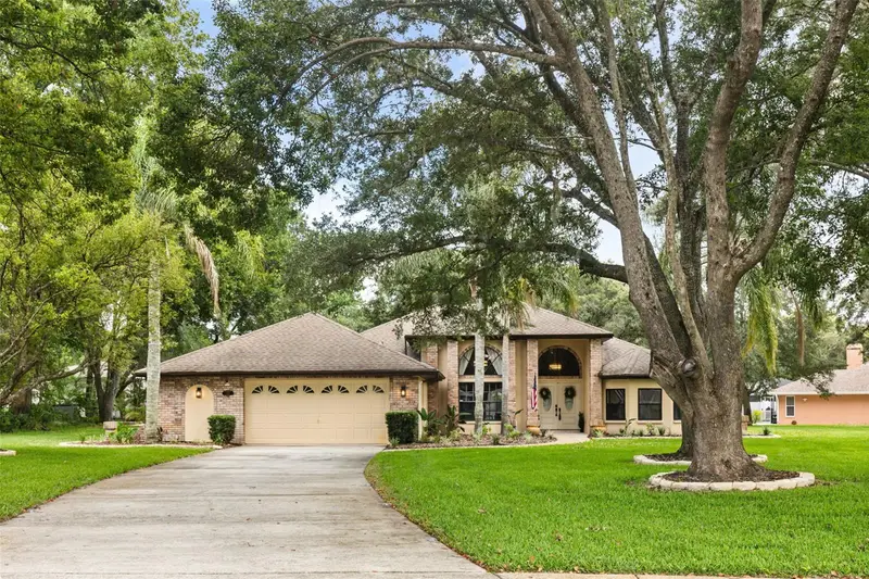 312 Hollow Oak Ct, FL