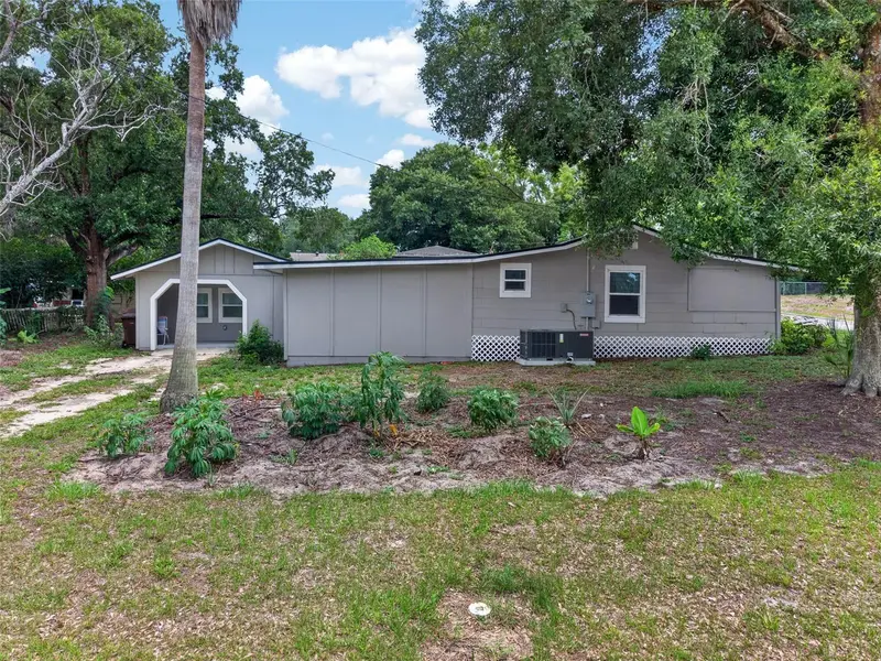 305 S Sharp St, FL