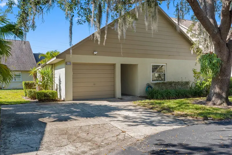 3438 Veronica Ct #27, FL