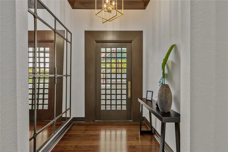 1008 Paseo Del Rio Ne, FL