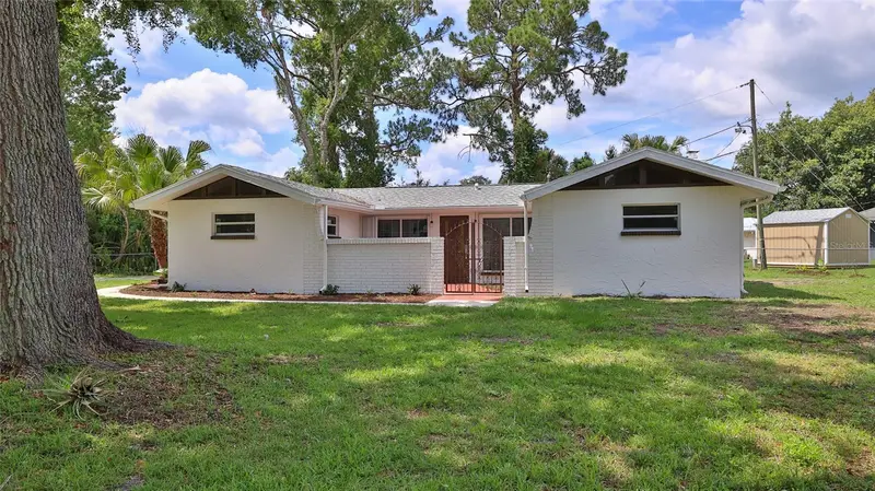 2212 Woodland Dr, FL