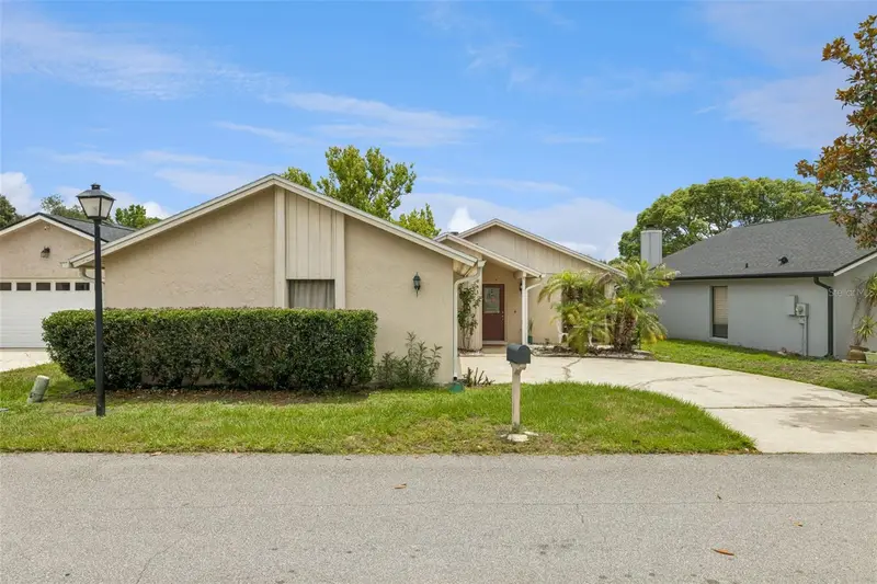 1441 Forest Hills Dr, FL